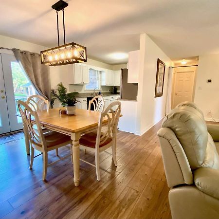 Cozy Three Bedroom House With Fireplace วิลมิงตัน ภายนอก รูปภาพ
