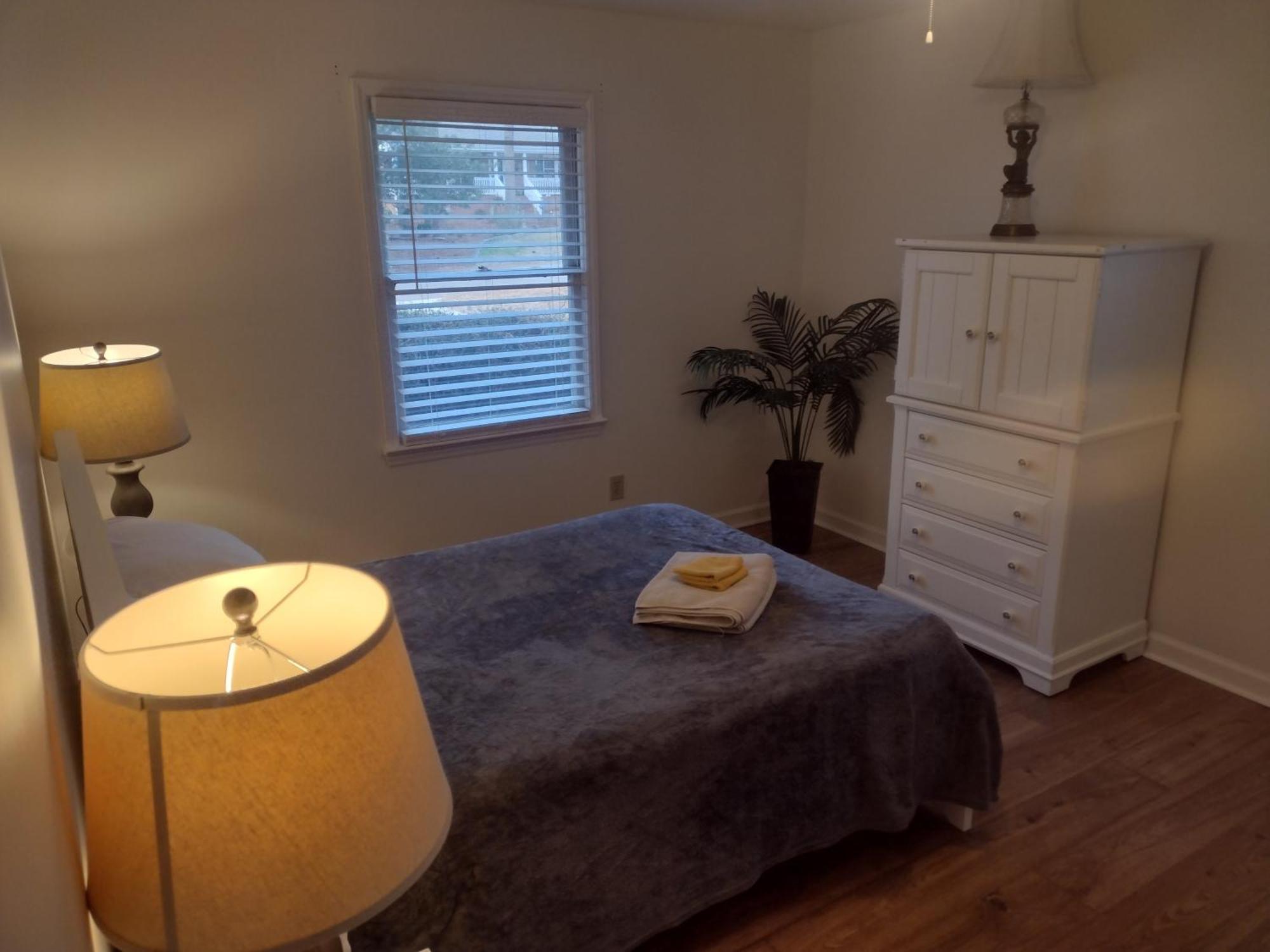 Cozy Three Bedroom House With Fireplace วิลมิงตัน ภายนอก รูปภาพ